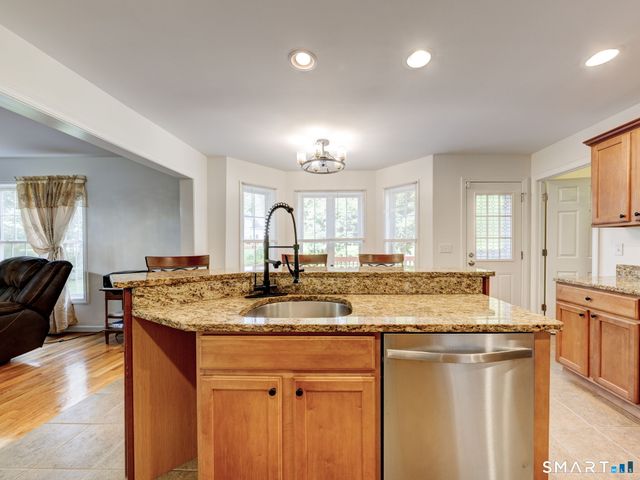839 Palisado Avenue, Windsor, CT 06095