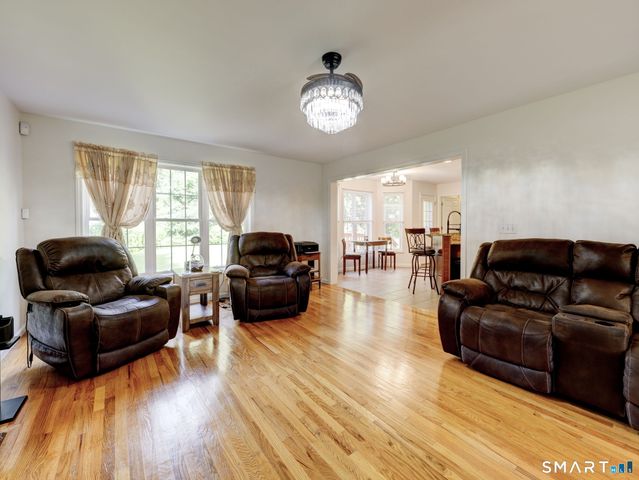 839 Palisado Avenue, Windsor, CT 06095