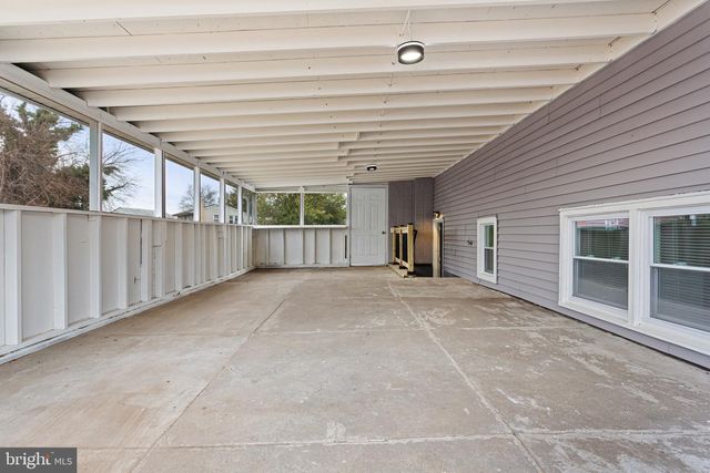 205 CARDINAL DR, Bellmawr, NJ 08031