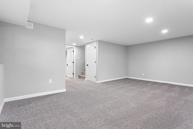 205 CARDINAL DR, Bellmawr, NJ 08031