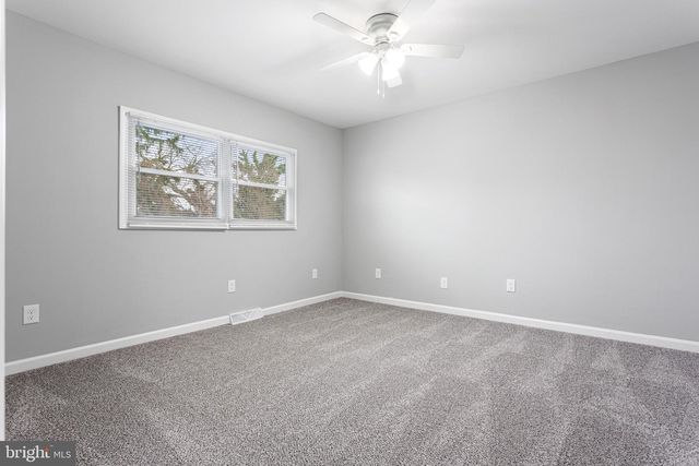 205 CARDINAL DR, Bellmawr, NJ 08031