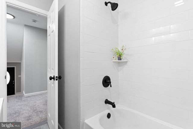 205 CARDINAL DR, Bellmawr, NJ 08031