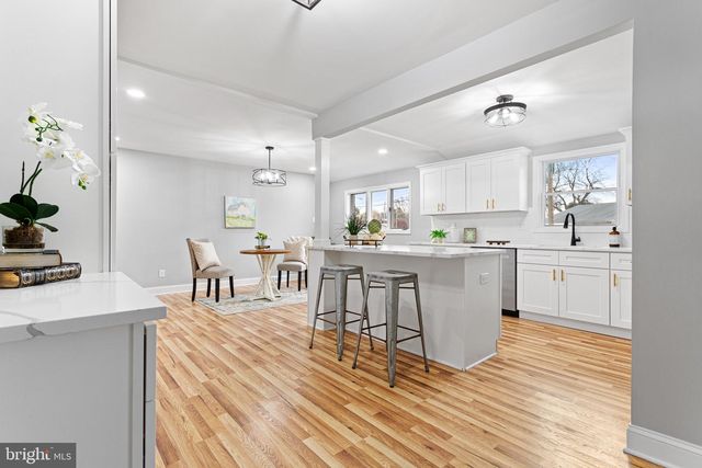 205 CARDINAL DR, Bellmawr, NJ 08031