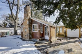 8503 Colgate Street, Oak Park, MI 48237