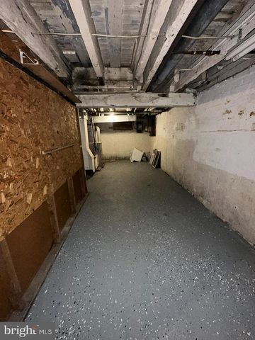 2900 HOLLINS FERRY RD, Baltimore, MD 21230