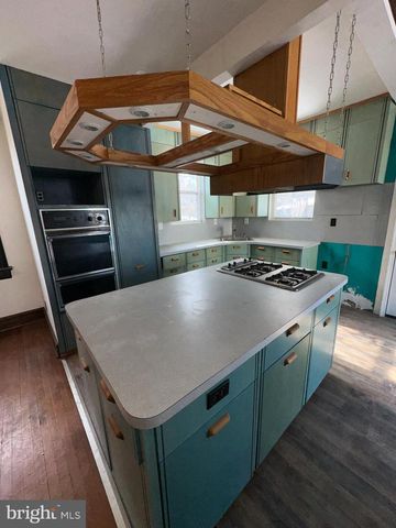 2900 HOLLINS FERRY RD, Baltimore, MD 21230