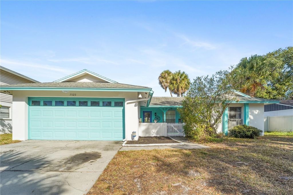7523 BARRY ROAD, Tampa, FL 33634