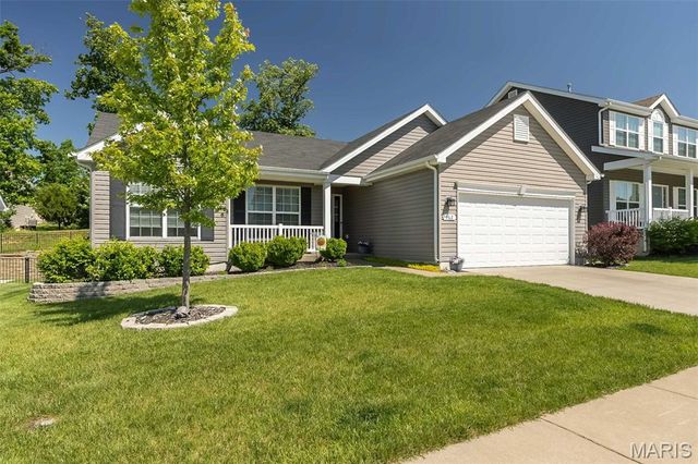 162 Hidden Bluffs Drive, Lake St Louis, MO 63367