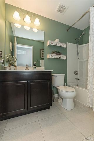 162 Hidden Bluffs Drive, Lake St Louis, MO 63367