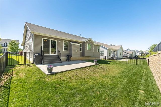 162 Hidden Bluffs Drive, Lake St Louis, MO 63367