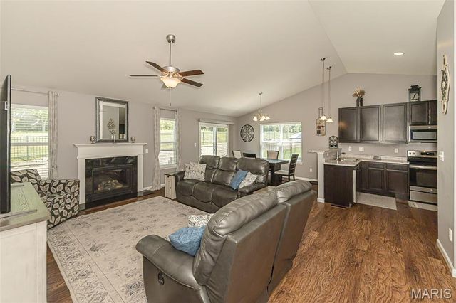 162 Hidden Bluffs Drive, Lake St Louis, MO 63367