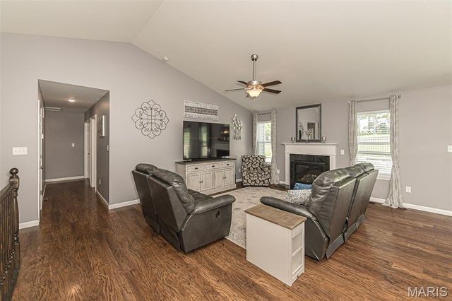 162 Hidden Bluffs Drive, Lake St Louis, MO 63367