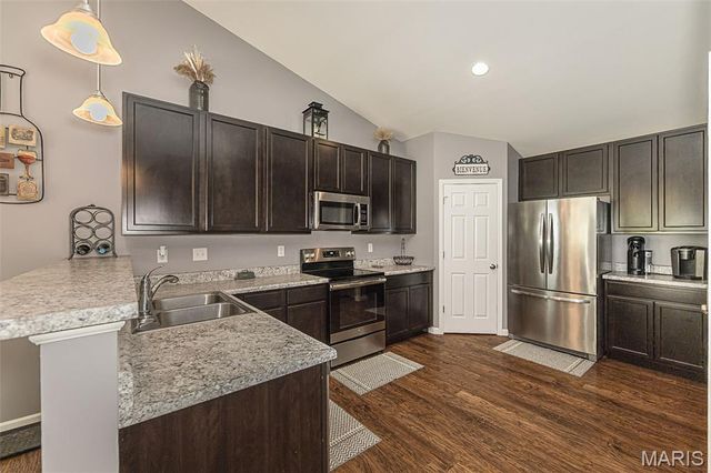 162 Hidden Bluffs Drive, Lake St Louis, MO 63367