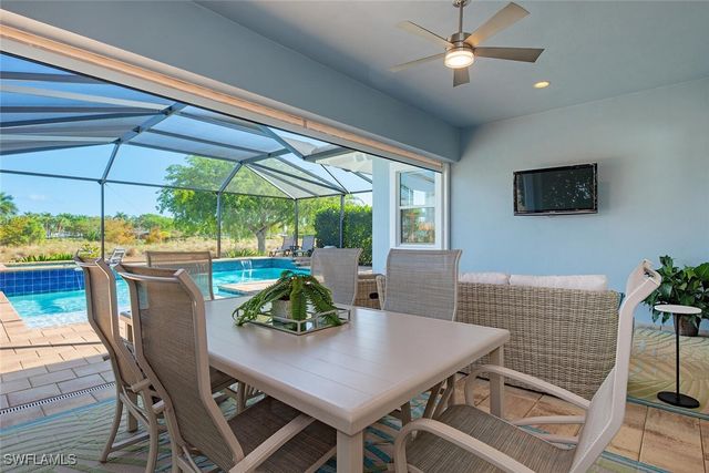 6482 WARWICK AVE, Naples, FL 34113