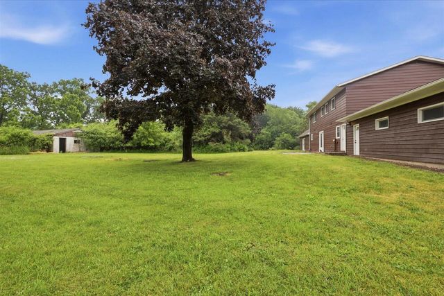 W501 Honey Creek ROAD, Burlington, WI 53105