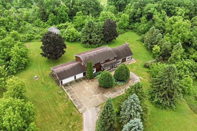 W501 Honey Creek ROAD, Burlington, WI 53105