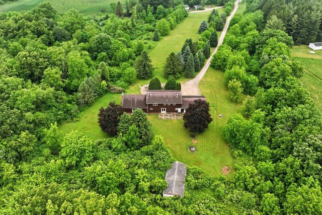 W501 Honey Creek ROAD, Burlington, WI 53105