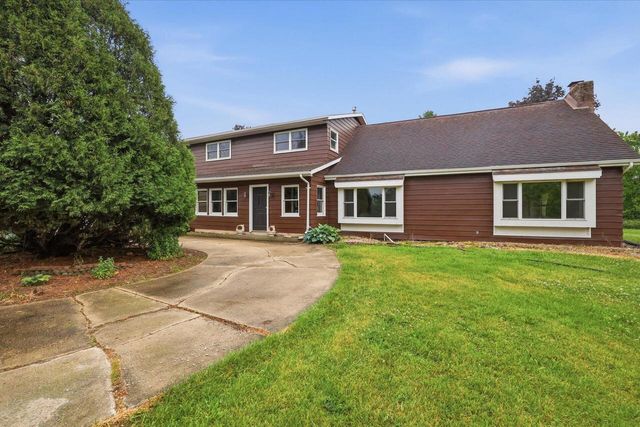 W501 Honey Creek ROAD, Burlington, WI 53105
