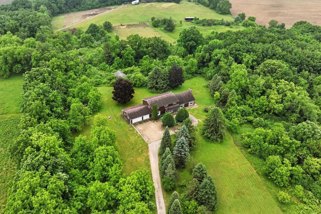 W501 Honey Creek ROAD, Burlington, WI 53105