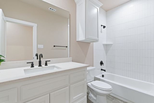 494 Cumberland Trail, Bridgeport, TX 76458