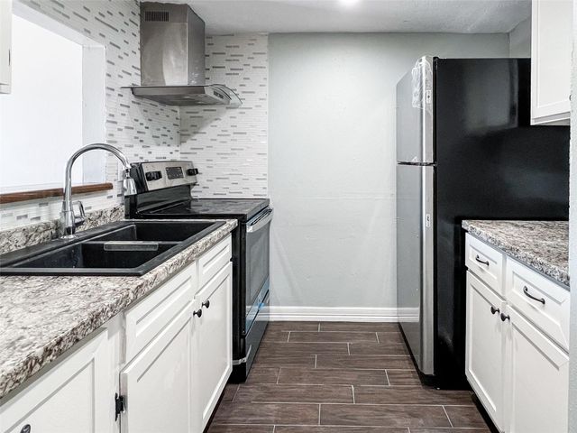 1715 Moritz Drive 2, Houston, TX 77055