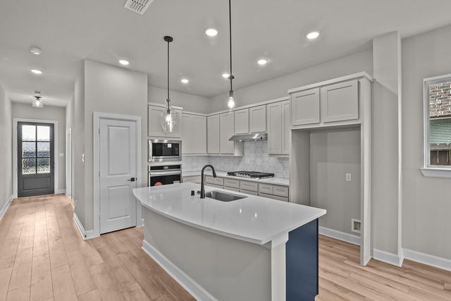 210 Ginger Street, Richmond, TX 77406