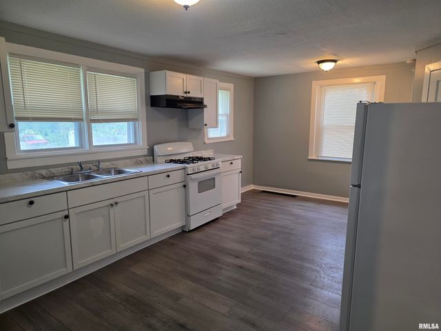 1419 S WESTMORELAND Avenue, Peoria, IL 61605
