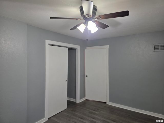 1419 S WESTMORELAND Avenue, Peoria, IL 61605