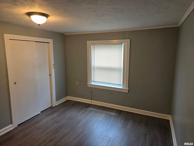 1419 S WESTMORELAND Avenue, Peoria, IL 61605
