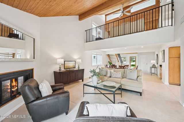 2802 2ND Street S, Jacksonville Beach, FL 32250