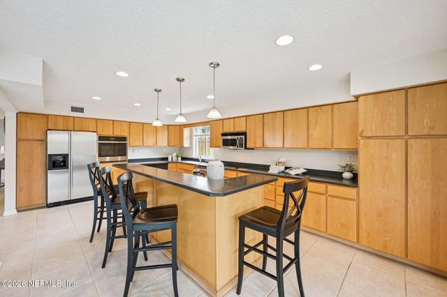 2802 2ND Street S, Jacksonville Beach, FL 32250