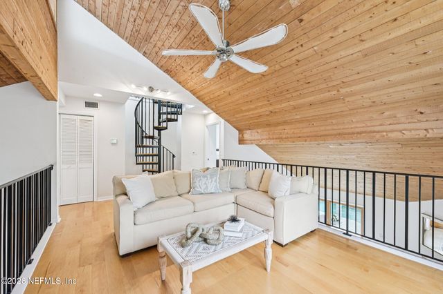 2802 2ND Street S, Jacksonville Beach, FL 32250