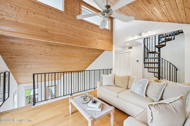 2802 2ND Street S, Jacksonville Beach, FL 32250