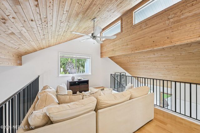 2802 2ND Street S, Jacksonville Beach, FL 32250