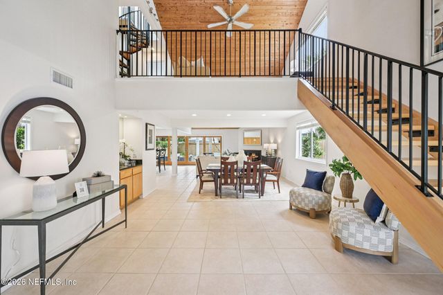 2802 2ND Street S, Jacksonville Beach, FL 32250