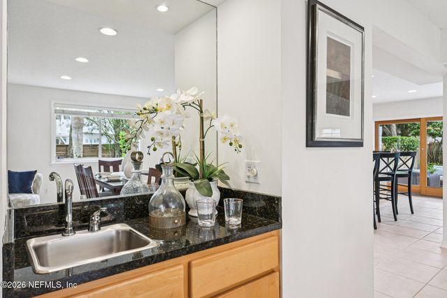 2802 2ND Street S, Jacksonville Beach, FL 32250