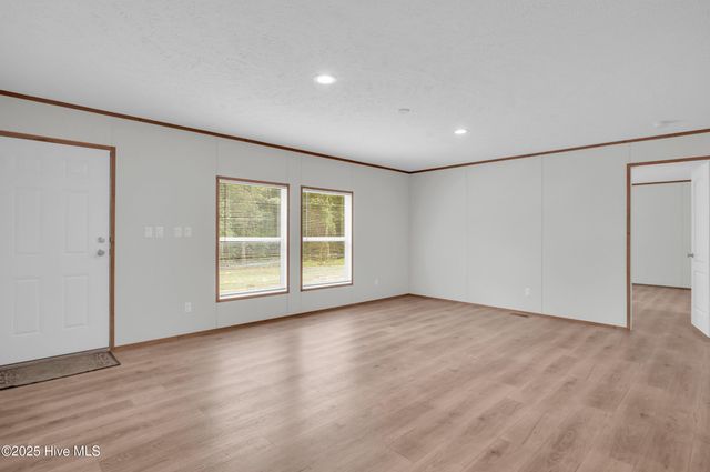 97 Bridgeside Road, Rocky Point, NC 28457