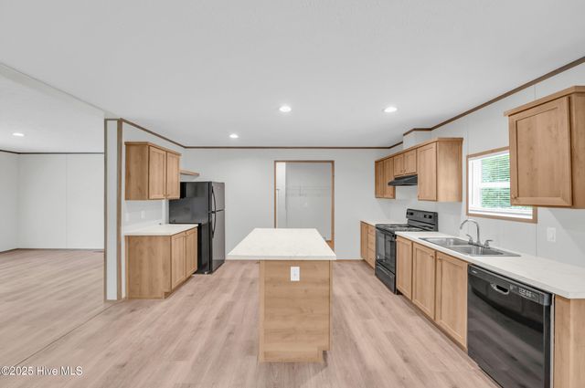 97 Bridgeside Road, Rocky Point, NC 28457