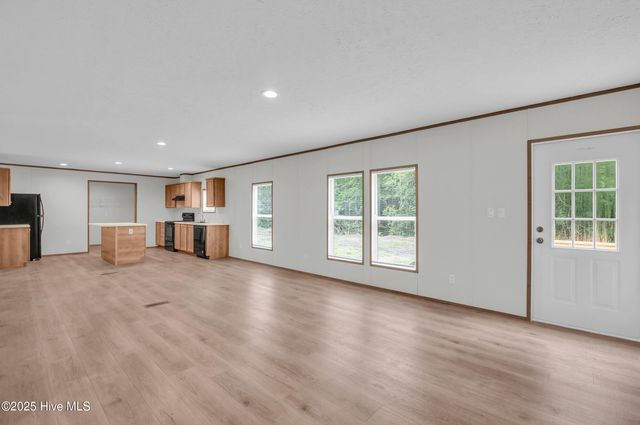 97 Bridgeside Road, Rocky Point, NC 28457