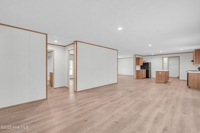 97 Bridgeside Road, Rocky Point, NC 28457