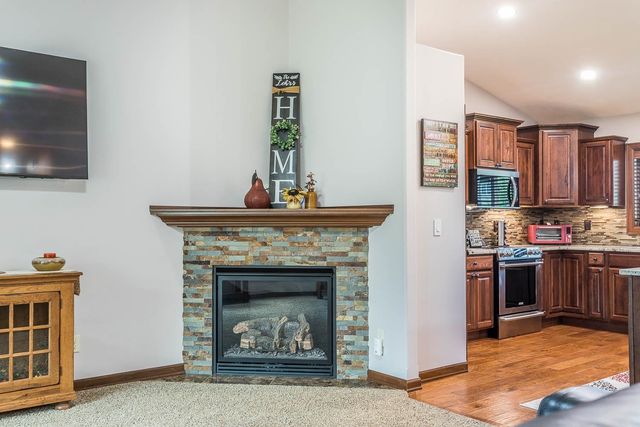 8005 S Sunny Oak Cir Circle, Sioux Falls, SD 57108