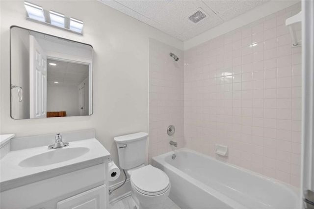 1015 Heatherbrook Lane, Atlanta, GA 30324