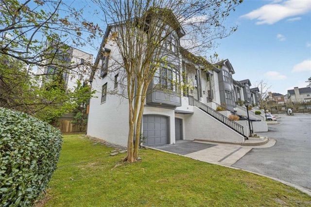 1015 Heatherbrook Lane, Atlanta, GA 30324