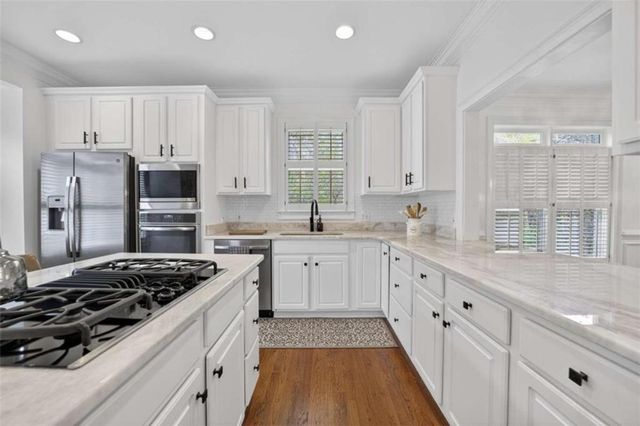 1015 Heatherbrook Lane, Atlanta, GA 30324