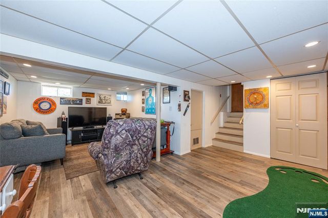 64 Sanford Drive, Randolph Township, NJ 07869
