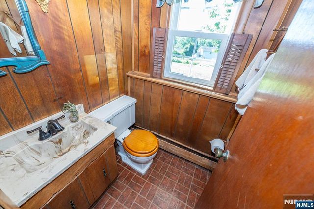 64 Sanford Drive, Randolph Township, NJ 07869