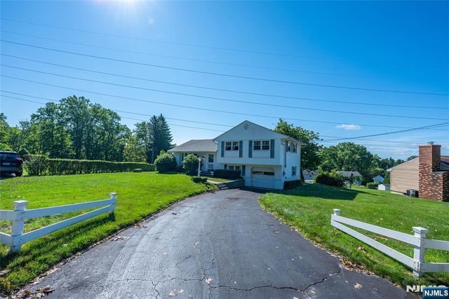 64 Sanford Drive, Randolph Township, NJ 07869