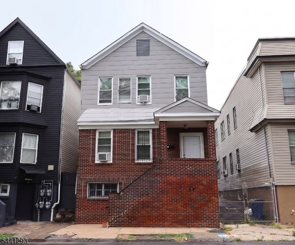 92 S Devine St, Newark City, NJ 07106