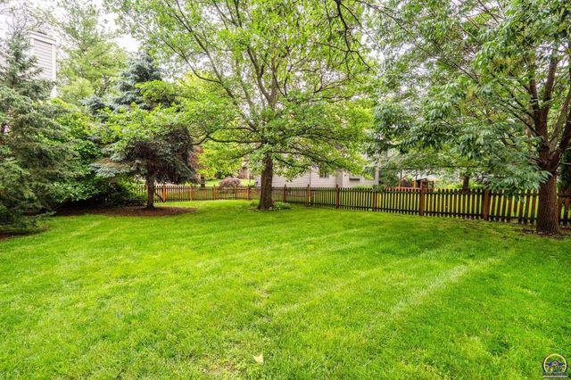 2101 Riviera DR, Lawrence, KS 66047