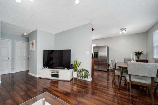 9455 Kelvin Lane 2776, Schiller Park, IL 60176